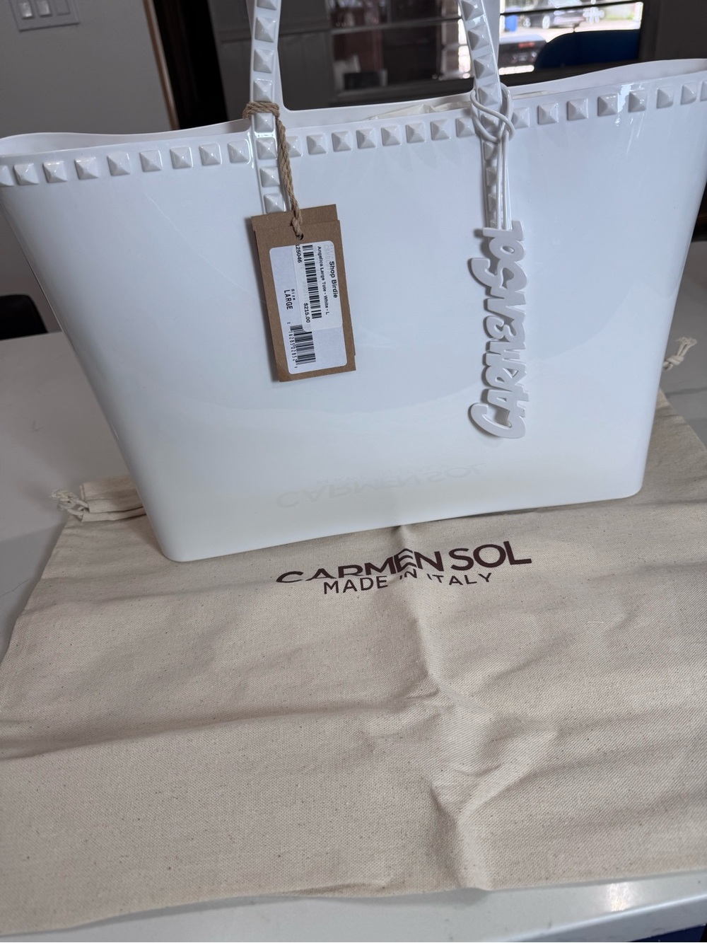Carmen Sol White Pyramid-Trim Tote